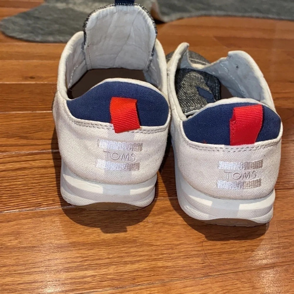 Toms comfy sneakers  size 10 - Picture 11 of 13